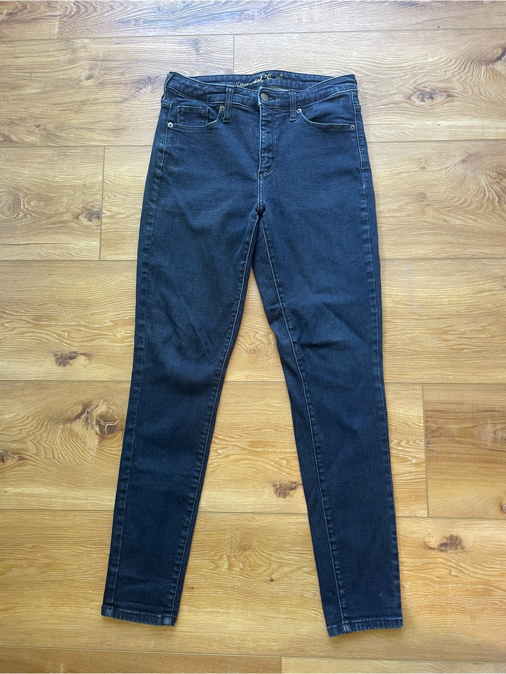 Universal Black Women's Skinny‎ Jeans